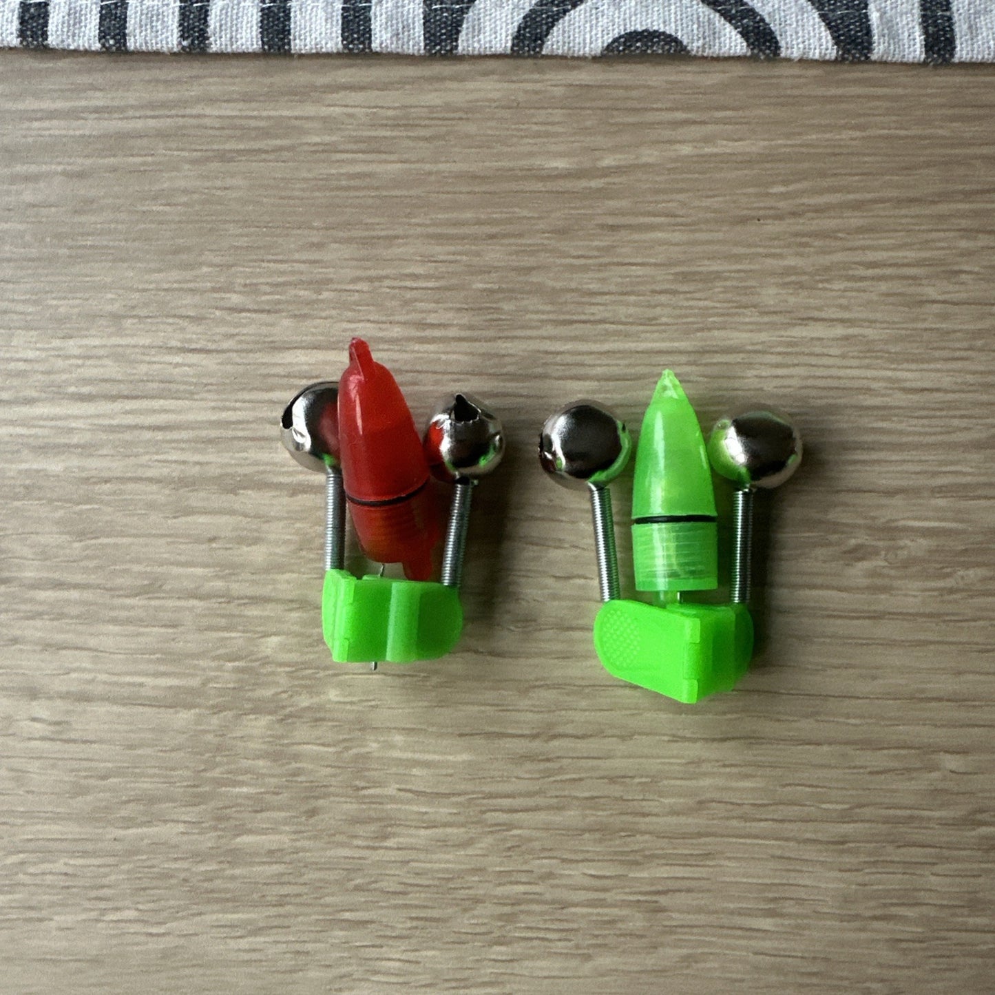 2 X Sea Fishing Tip Rod Bite Bell & Light Green & Red Light